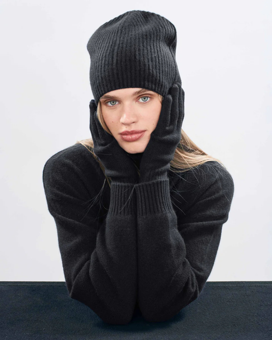 Cashmere Gloves in Black by Jumper 1234