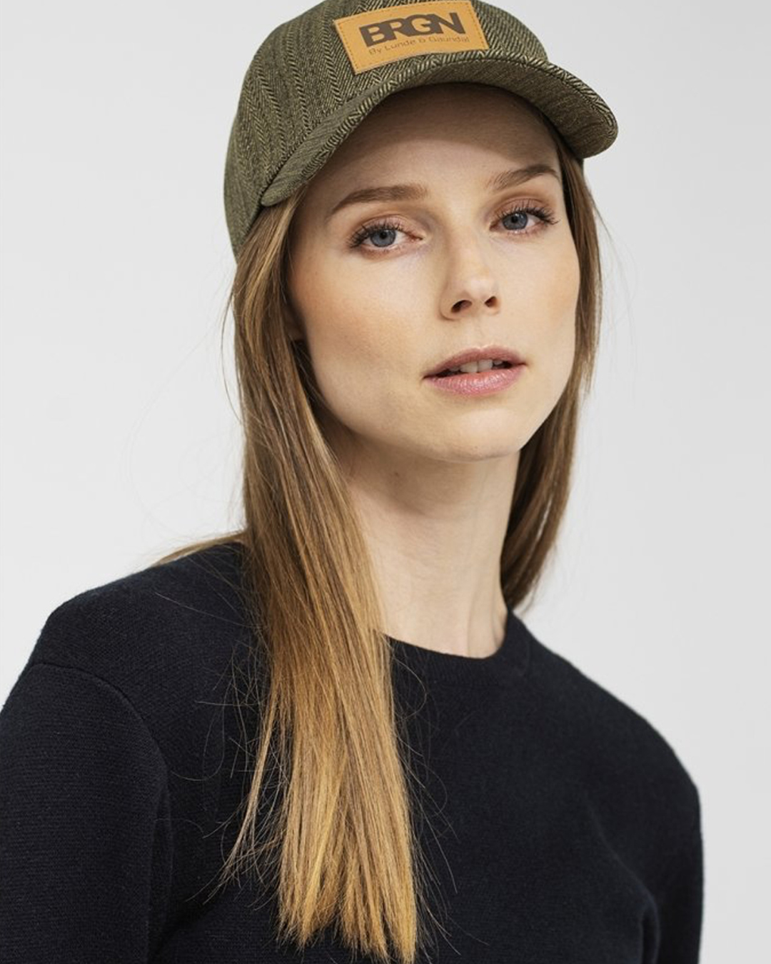 Solregn Cap in Green Tweed by BRGN