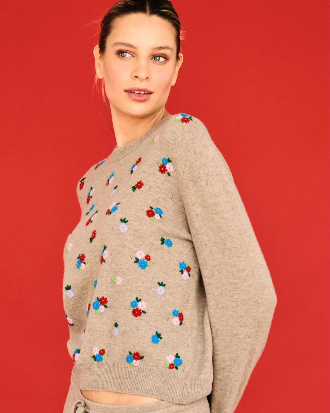 Wool Cashmere Embroidered Floral Crew in Organic Light Brown by Jumper 1234