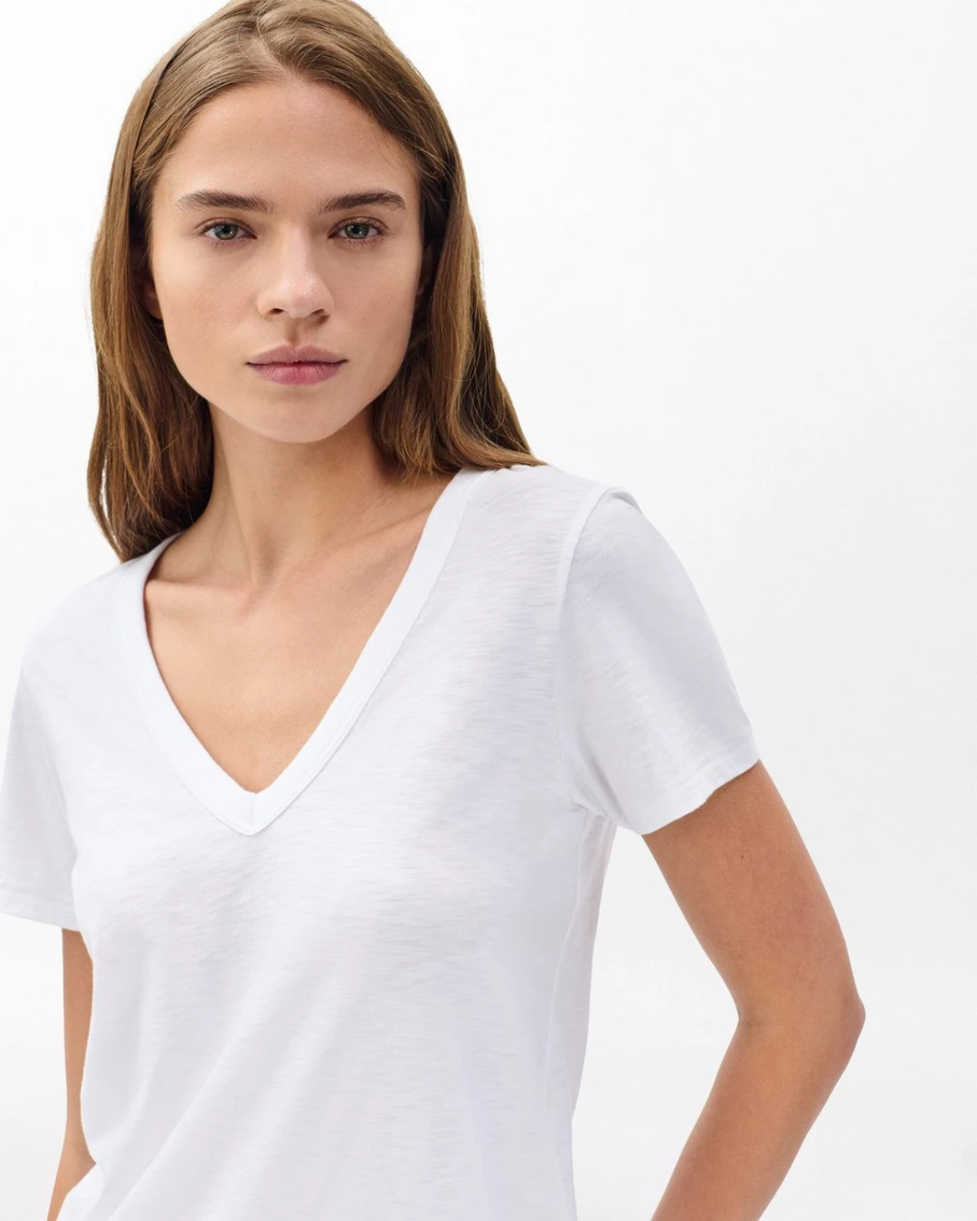 The Slub Vee in Bright White by Rag & Bone