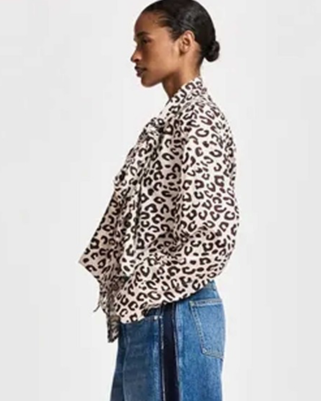 Khaleesi Pussy Bow Tie Shirt in Bear Me by Essentiel Antwerp