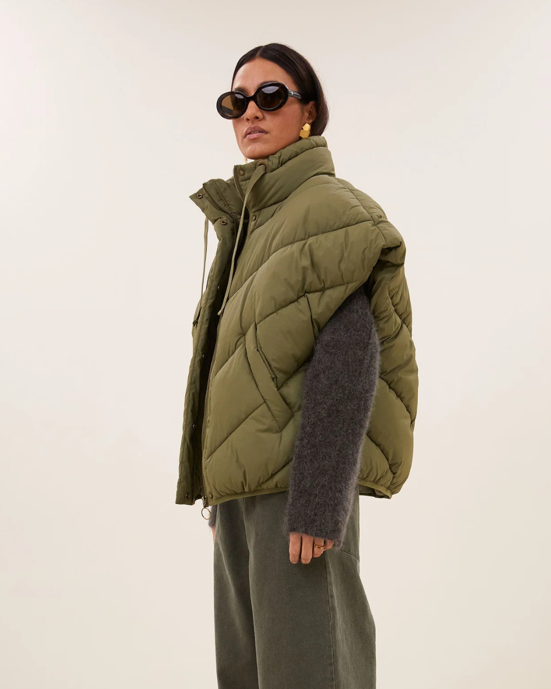 Franky Sleeveless Jacket in Olive by by-bar