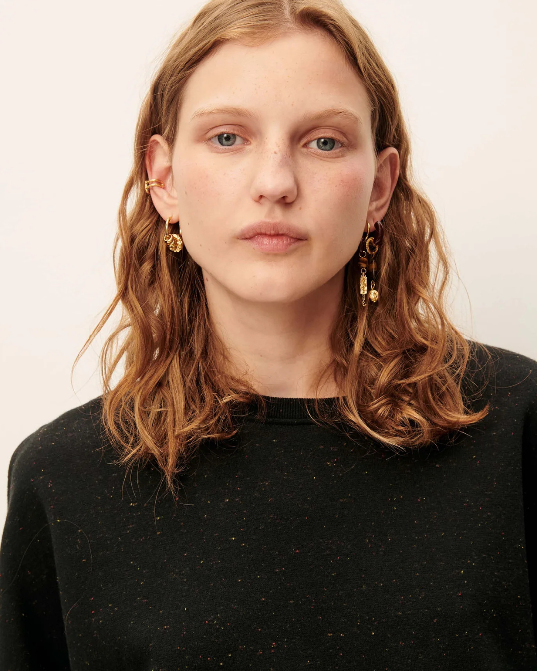 Chebbi Oversized Sweatshirt in Black Granit by Sessùn