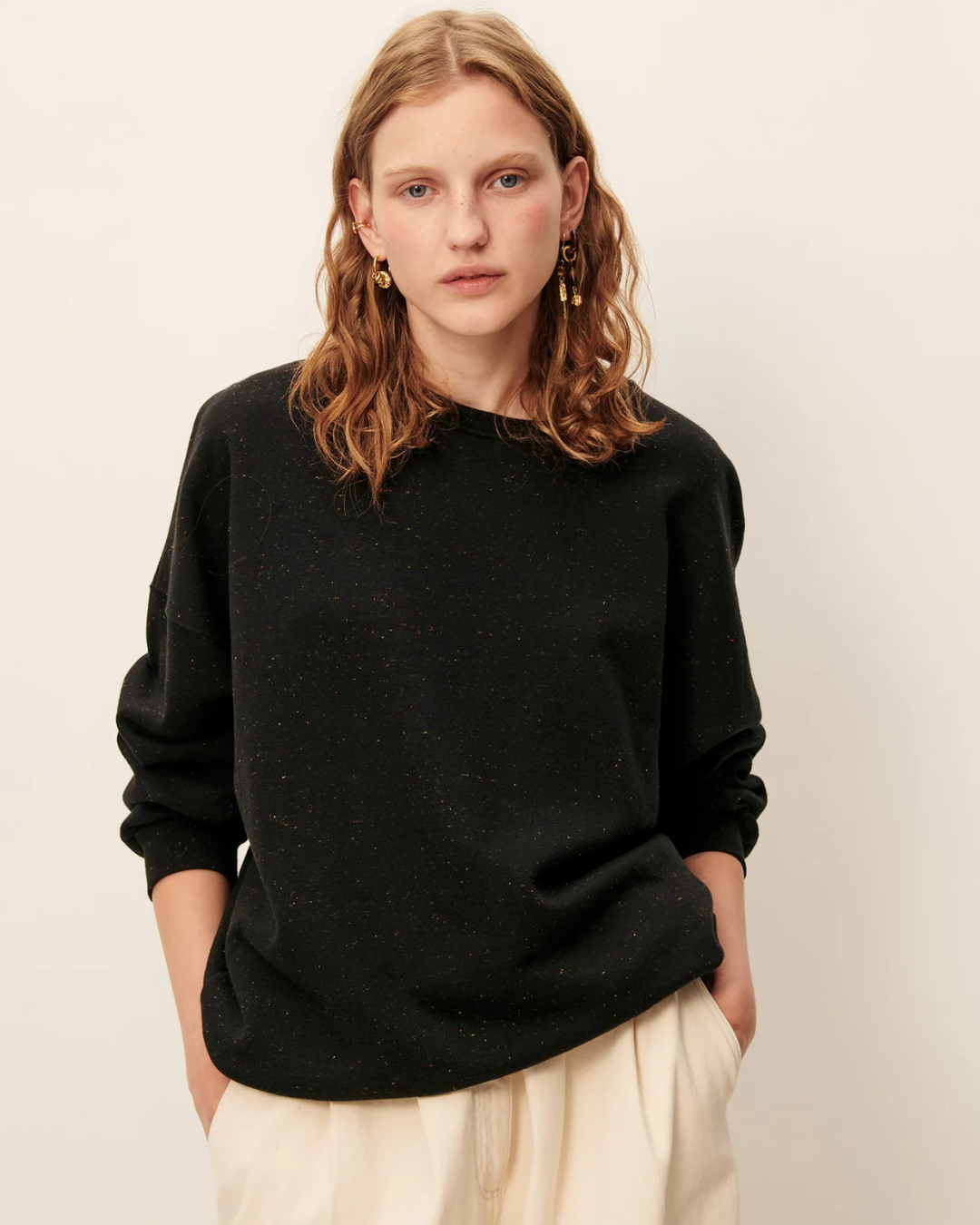Chebbi Oversized Sweatshirt in Black Granit by Sessùn