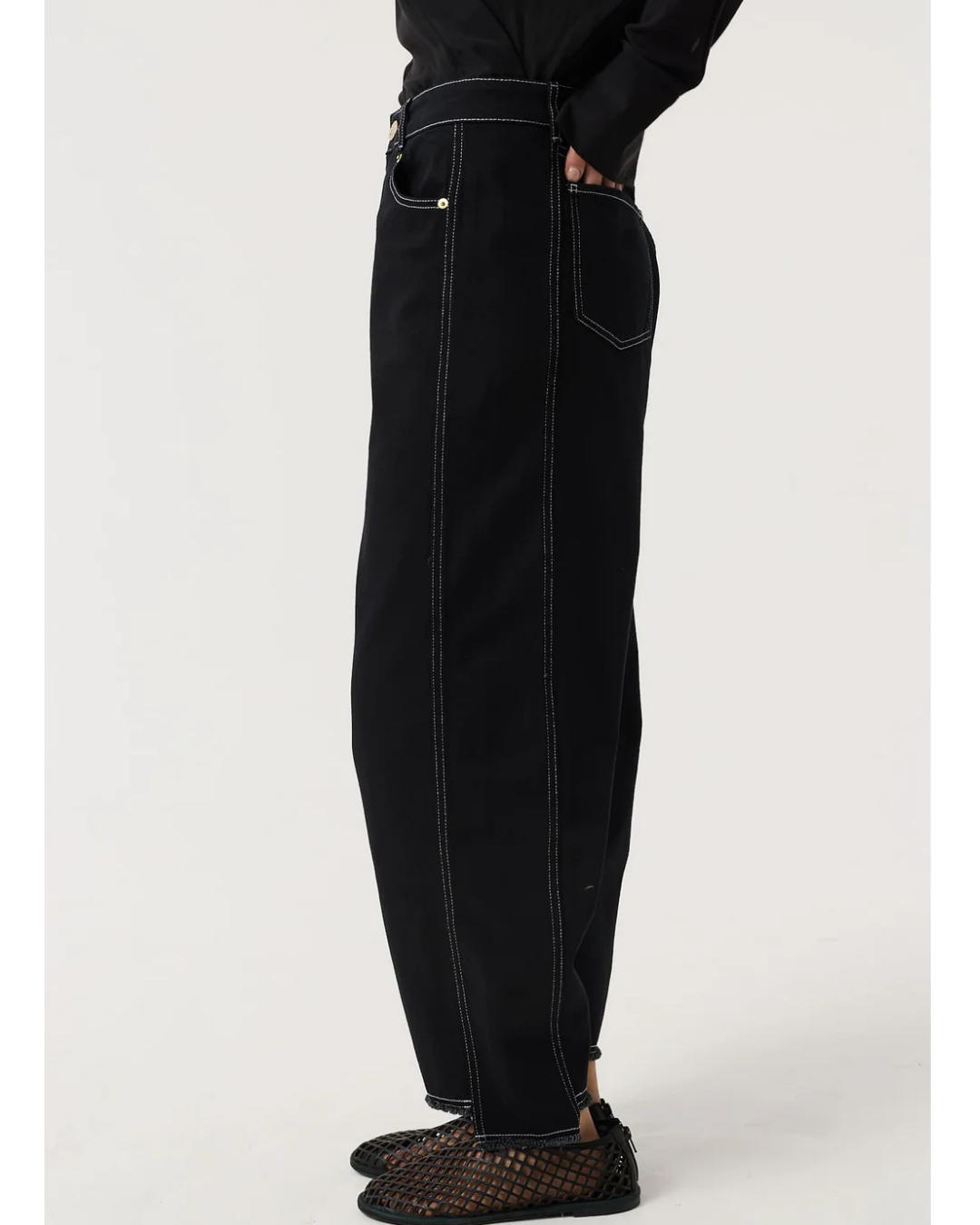 Blake Barrel Jeans in Black by AKYN