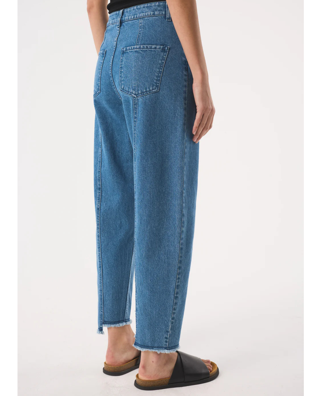 Sol Barrel Jeans in Midwash by AKYN