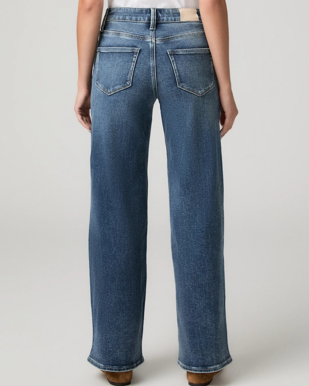 Anessa 31” Seamed Beltloops Wide Leg Jeans in Bowery by PAIGE