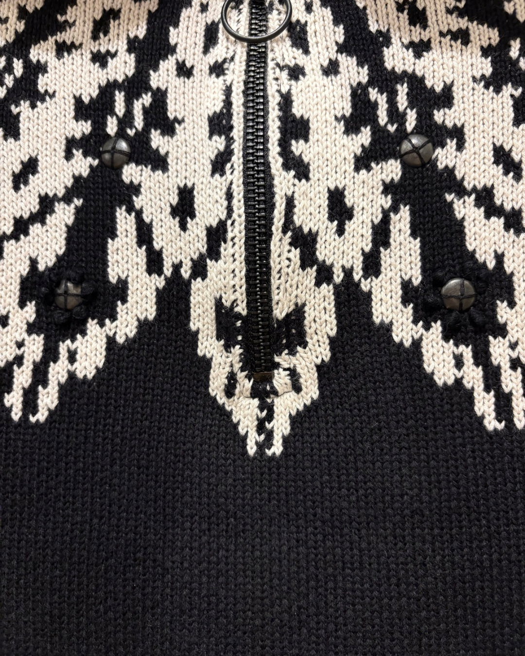 Mira Shoulder Warmer in Onyx Black with Vanilla by Scarlett Poppies