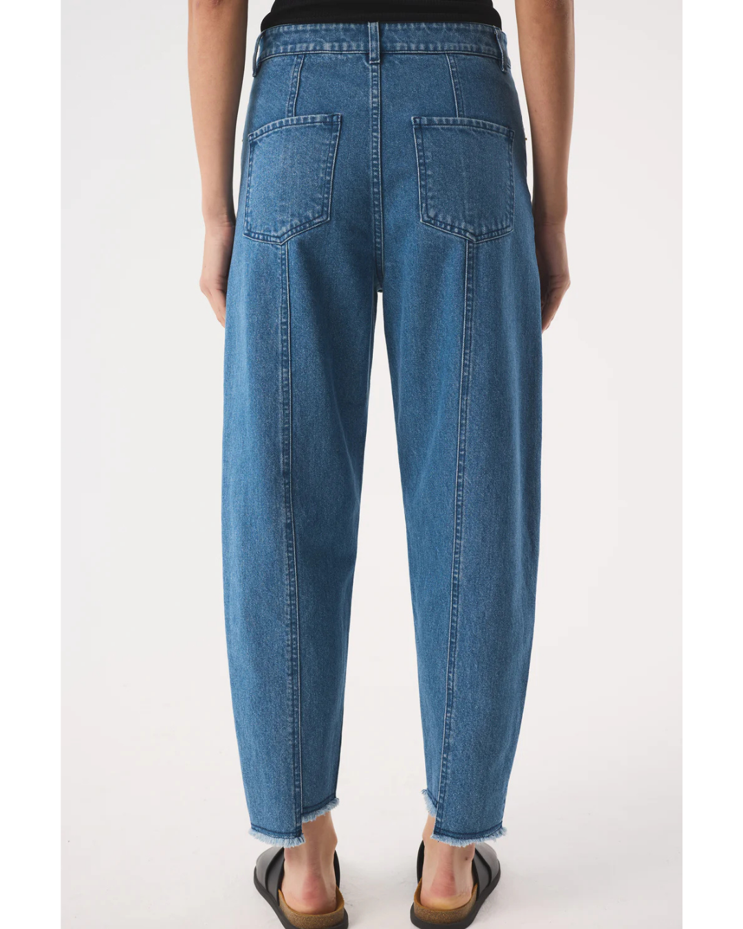 Sol Barrel Jeans in Midwash by AKYN