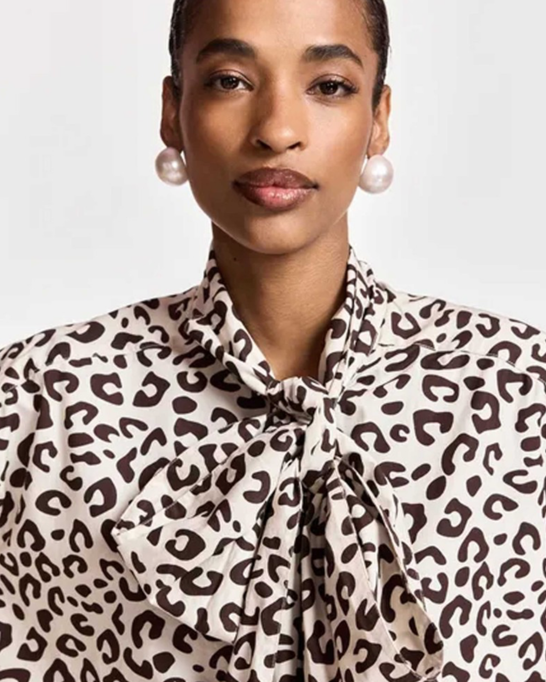 Khaleesi Pussy Bow Tie Shirt in Bear Me by Essentiel Antwerp