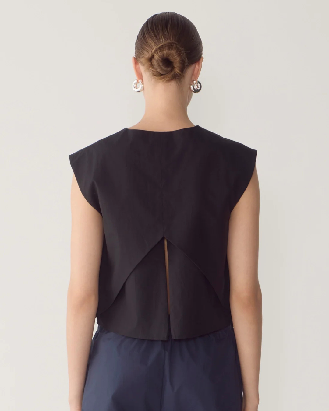 Dakota Top in Black Summer Cotton by Foemina